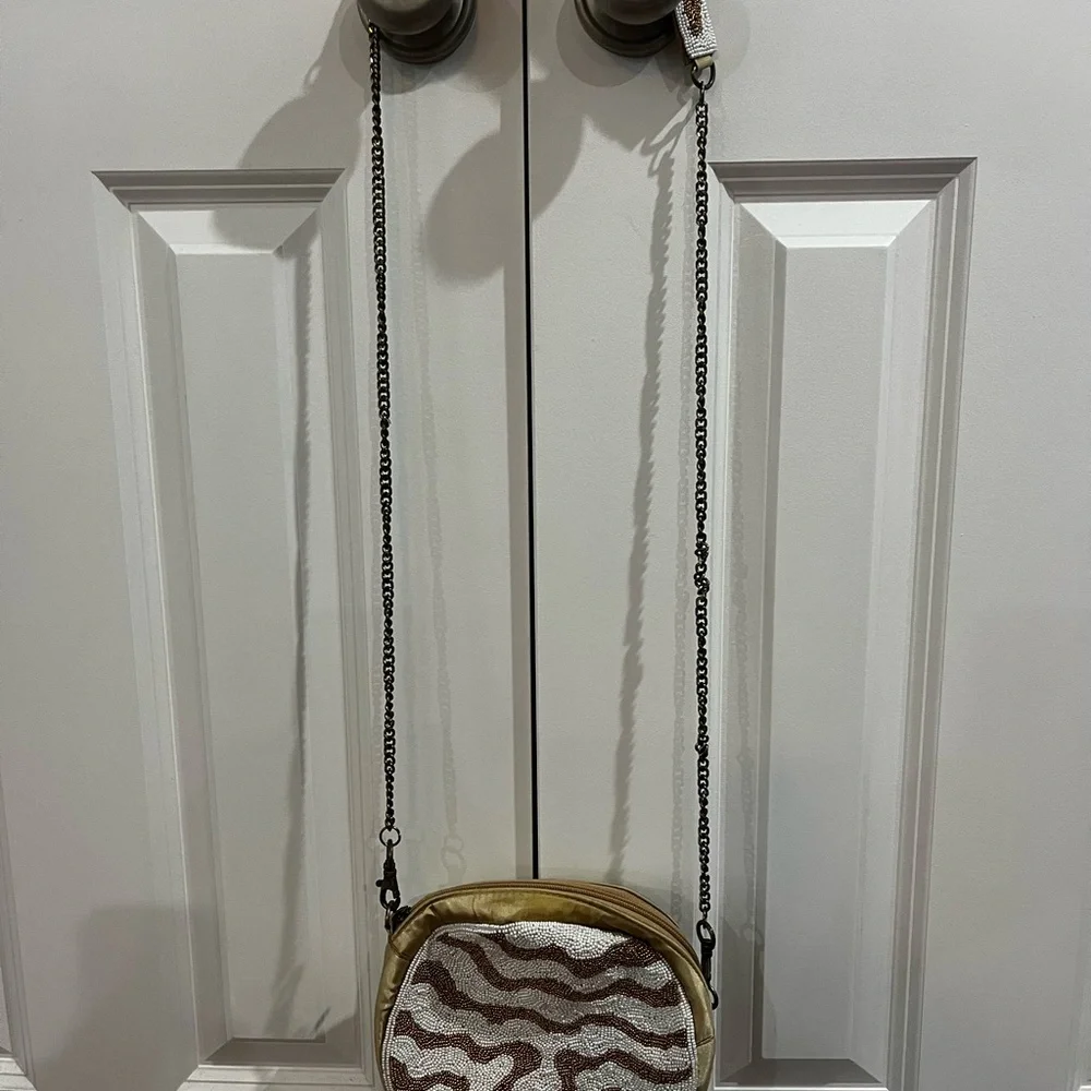 Gold and White Beaded Crossbody Bag with Chain Strap - Picture 2 of 8